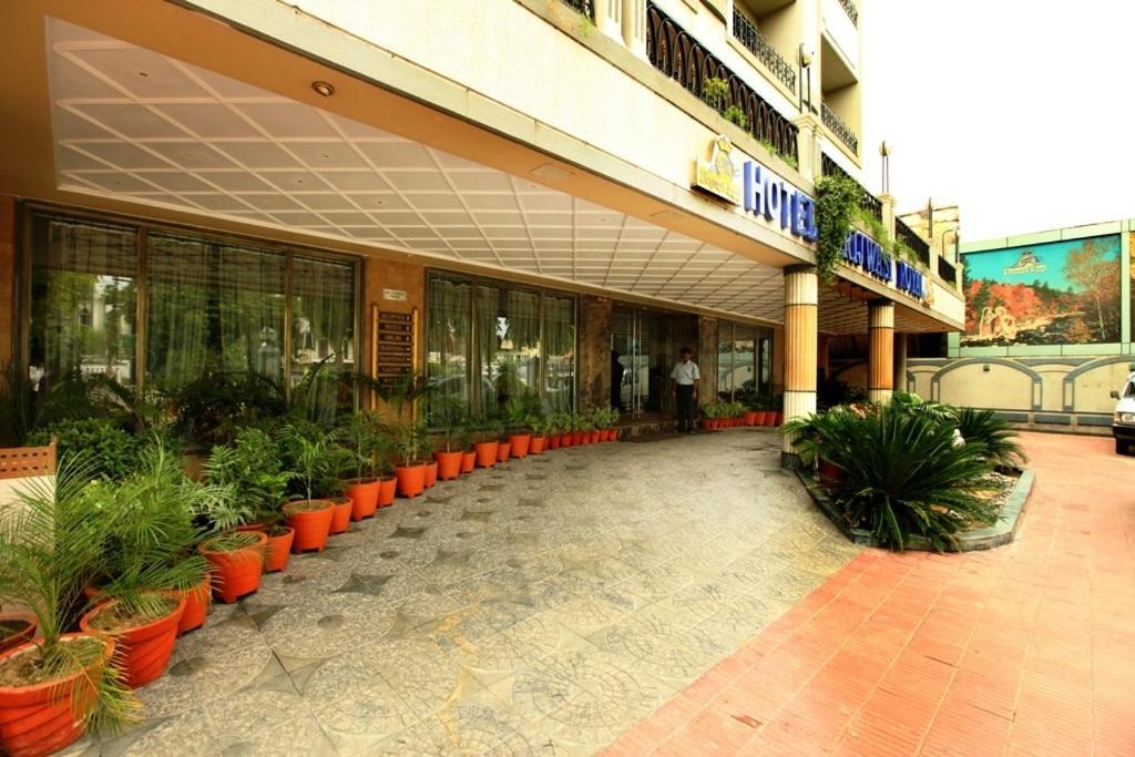 Hotel Brijwasi Royal Mathura Exterior foto